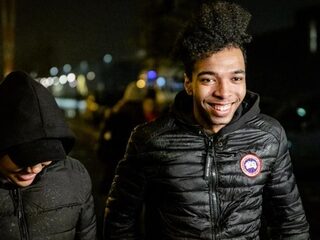 Amsterdamse Daniël (19) vrij na 4 weken in vreemdelingendetentie