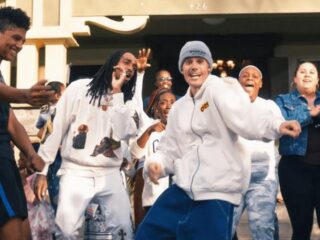 Fresh Friday: Justin Bieber helpt jonge vrouwen met nieuwe tune ft. Quavo