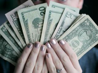 Japanse zakenman gaat 800.000 euro verloten onder twitteraars