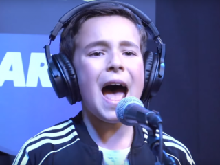 Schattige Silver (11) covert 'Verleden Tijd' van Frenna en Lil Kleine