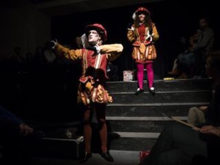 Amsterdamse pieten krijgen bij de sinterklaasintocht een heel nieuw uiterlijk