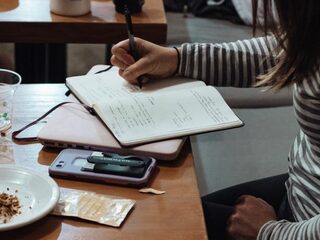 Nederlandse studieschuld loopt op: steeds meer studenten lenen