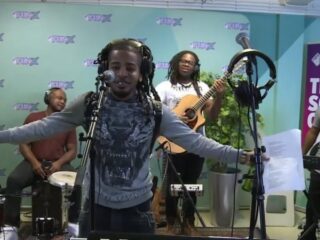 Keizer spit 'I Got 5 On It' van Luniz met gemak