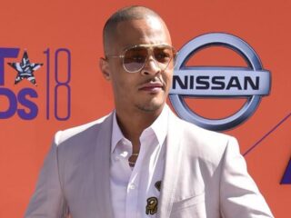 T.I. controleert jaarlijks bij dokter of dochter nog maagd is