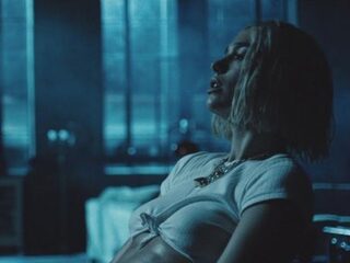 Dua Lipa dropt nieuwe tracks om succes Hotter Than Hell te vieren