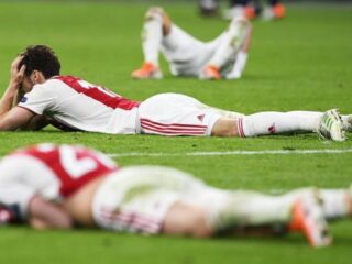 Moedig Ajax verliest op het nippertje van Tottenham Hotspur