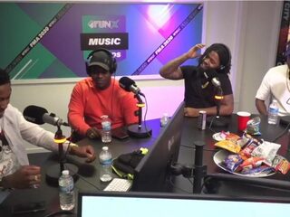 Hoe goed kent ValsBezig de lyrics van 'Tigers', 'Tout Est Bon' en 'Vakantie'?