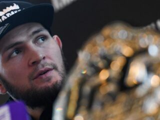 Khabib Nurmagomedov wint 5,8 miljoen met nekklem