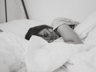 Bedrijf zoekt mensen die tegen betaling willen slapen