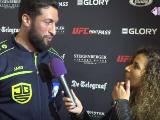Ouassima spreekt topvechters bij weigh-ins Glory 62