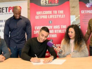 EXCLUSIEF: Rotterdamse kickbokser Imad Hadar tekent bij Glory als jongste vechter ooit