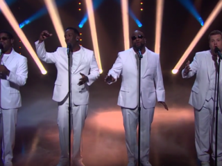 VIDEO: Boyz II Men zingt smooth 'End of the road' remix