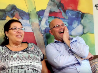 VIDEO: Van pomkroketten tot rotipoffertjes. Surinamers praten over eten