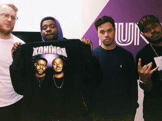 Een koningseditie van Sunday Service met Adje en Cho