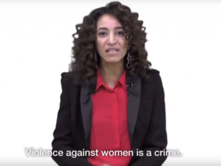 VIDEO: Marokkaanse comedian zet huiselijk geweld op de kaart