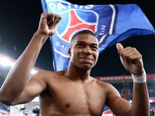 Veel lof voor Mbappé na fenomenale prestatie: 4 goals in 13 minuten