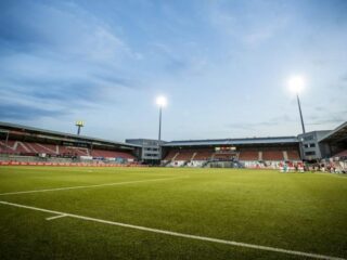 KNVB start onderzoek naar racistische spreekkoren MVV richting voetballer Issa Kallon