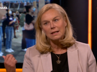 Minister Kaag bekijkt racisme vanuit de ogen van haar kinderen en haar man