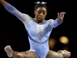 Twee 'signature moves' vernoemd naar turnster Simone Biles (22)
