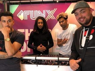 AfroBros en Supergaande over booty beats, gekreun en sliden in elkaars DM