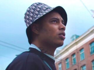 Young Ellens blikt terug op heftig verleden in 'Van Straat naar Platina'