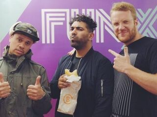 Lachen met Sjaak bij Sunday Service