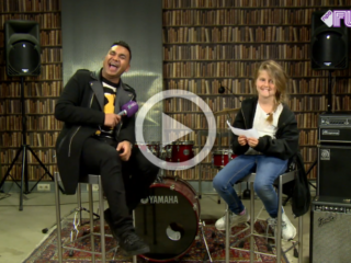 Meisje (9) stelt brutale vragen aan DYNA, Lady Bee, The Partysquad en Johnny 500