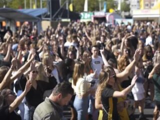 Geld van festivaltickets terugvragen: is dat wel zo slim?