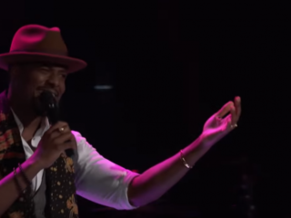 Amerikaanse Zaxai zingt soulvolle cover in nieuw seizoen The Voice USA