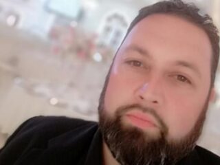 Vader Metin zoekt het trio dat zijn zoon sloeg met een scooterslot