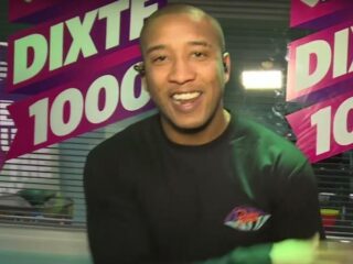 DJ Flava doet live set tijdens DiXte 1000