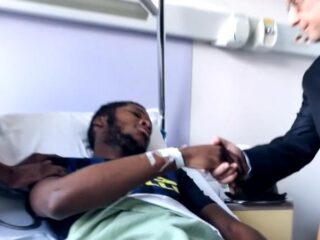 Slachtoffer verkrachting politie krijgt bezoek van Franse president