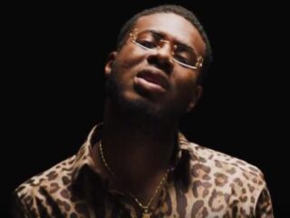 Henkie T dropt video van nieuwe solotrack 'Moven'