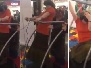 VIDEO: Vrouw met VR bril schreeuwt de boel bij elkaar