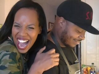 Adje en Jasmine Sendar maken kolo stoba in Zeker Eten