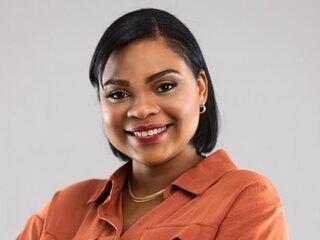 Farline zamelt schoolspullen in voor kinderen op Curaçao