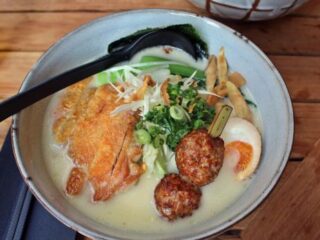 Deze 5 spots staan bekend om hun overheerlijke Japanse ramen