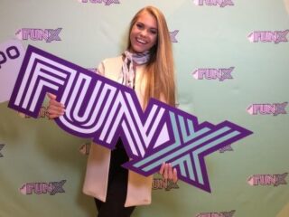 Lotte van der Zee is het mooiste meisje van de wereld: ''De huwelijksaanzoeken stromen binnen''