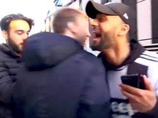 Deze guys werden helemaal gek toen Cristiano Ronaldo in Amsterdam arriveerde