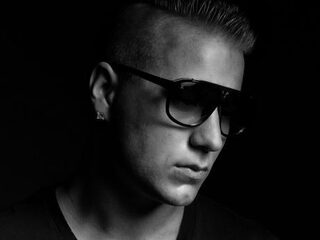 Summer Sessions: Renato S