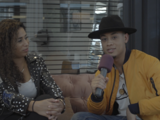 Ouassima bezoekt temperamentvolle Trevor van House of Talent