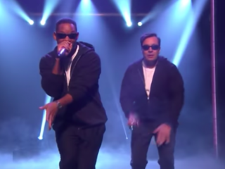Will Smith dropt briljante rap over hele carrière in The Tonight Show
