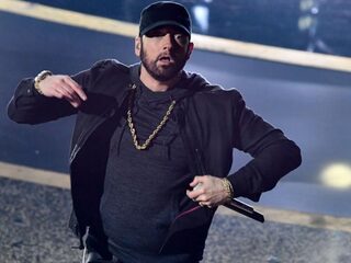 Eminem verbaast Oscarpubliek met verrassingsoptreden van 'Lose Yourself'