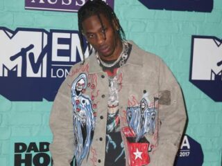 Travis Scott doneert 100.000 dollar aan organisatie in Houston