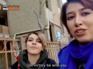 24 jaar cel voor Iraanse vrouw die hoofddoek afdeed