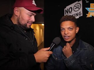 VIDEO: Supergaande vraagt rappers hoe lang ze het volhouden in bed