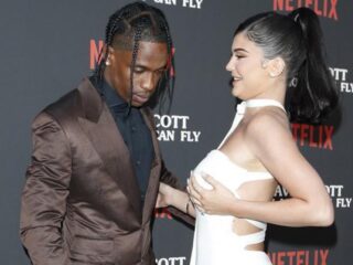 Kylie Jenner poseert naakt in de Playboy met Travis Scott