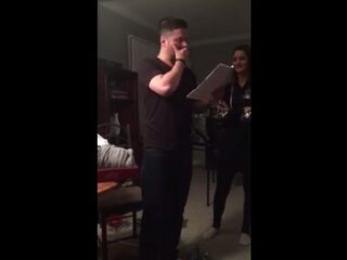 Meisje doet man bijzondere aanzoek: "Wil je m'n vader worden?"