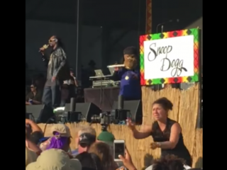 Doventolk gaat h.a.m. tijdens Snoop Dogg-concert!