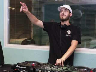 Weekend WaX live set: San Holo